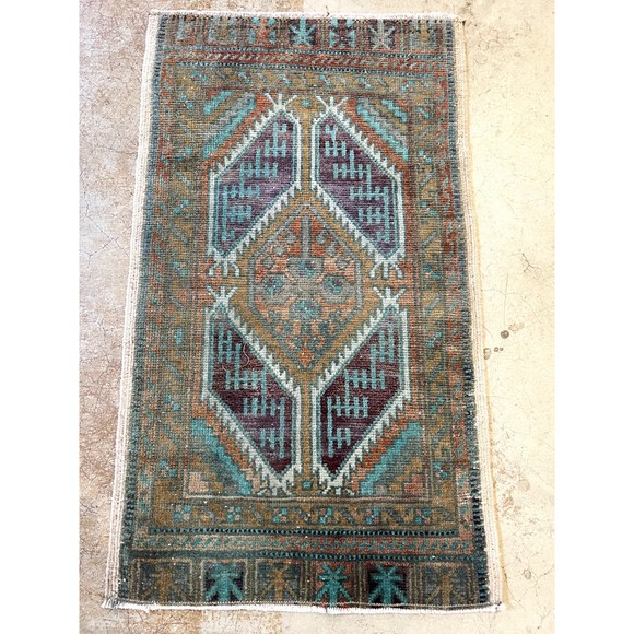 Vintage Turkish Anatolian 100% Wool Handwoven 1'8 x 3 feet Carpet Prayer Rug - Picture 2 of 3